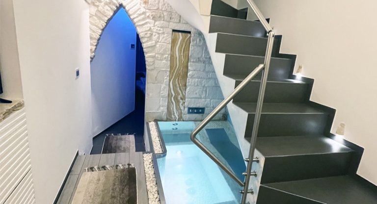 Articolo del blog Suite San Martino: Suite con piscina e SPA privata: come godersi il relax in totale intimità